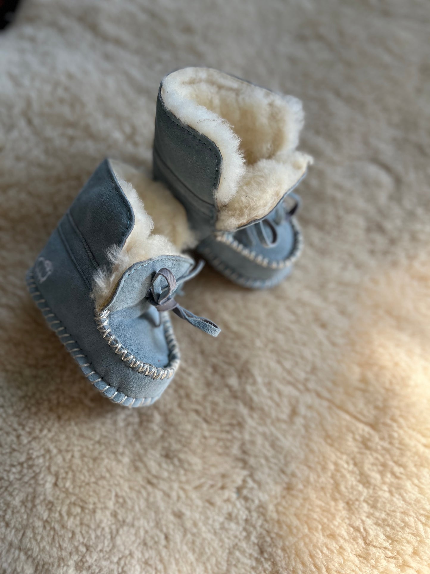 Lamo Sheepskin Mocs