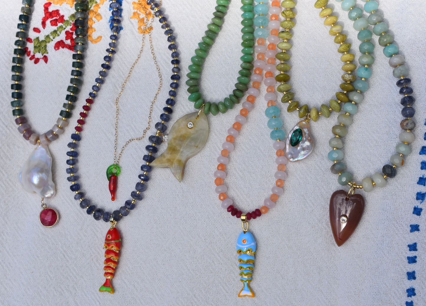 Iolite Peixe necklace
